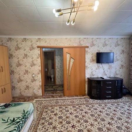 Apartment On Akhmetova 10 Ałma Ata Zewnętrze zdjęcie