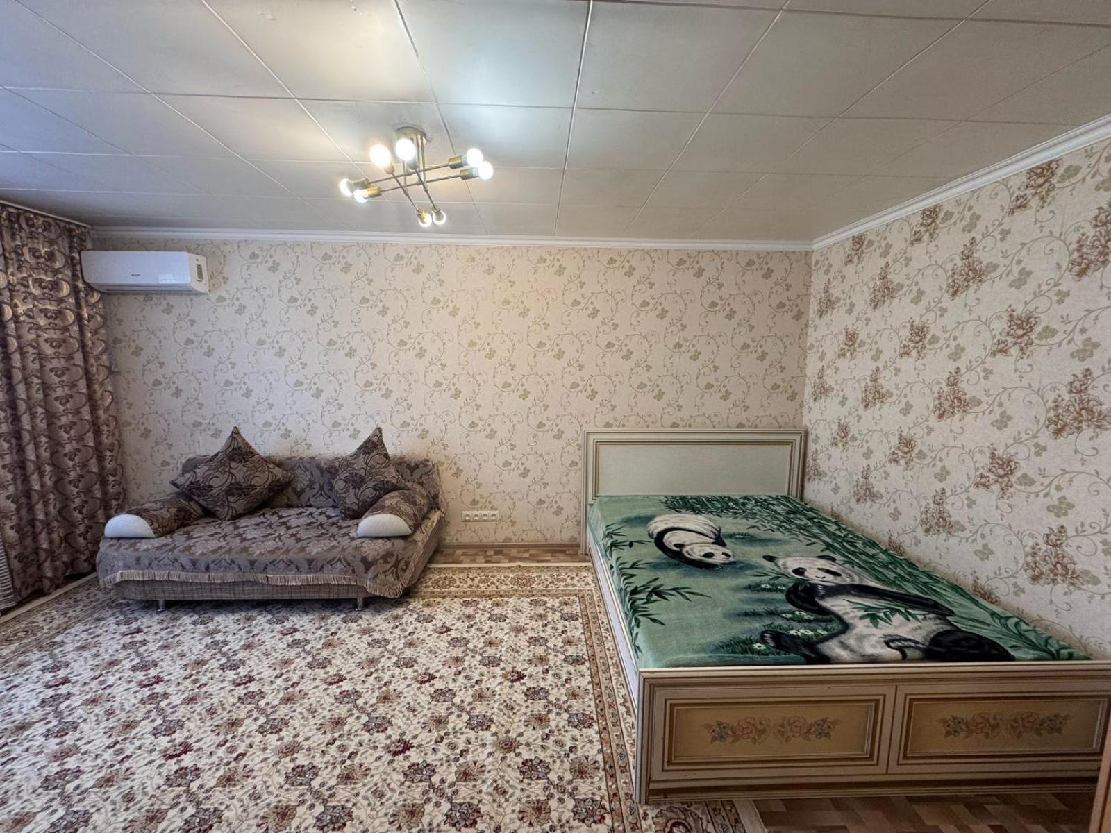 Apartment On Akhmetova 10 Ałma Ata Zewnętrze zdjęcie