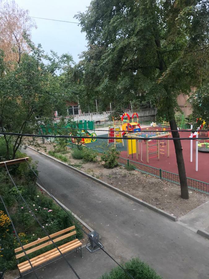 Apartment On Akhmetova 10 Ałma Ata Zewnętrze zdjęcie